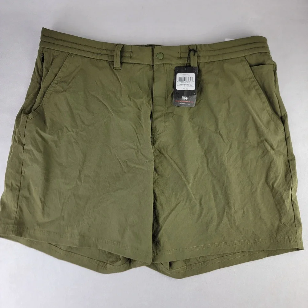 Mountain Hardwear Traxion Short Mens 42 Olive Green 7 Inseam Hiking OM0292 NEW